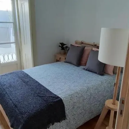 ゲストハウス In Cozy Shared In The Center Of リスボン