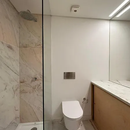 ゲストハウス In Cozy Shared In The Center Of リスボン