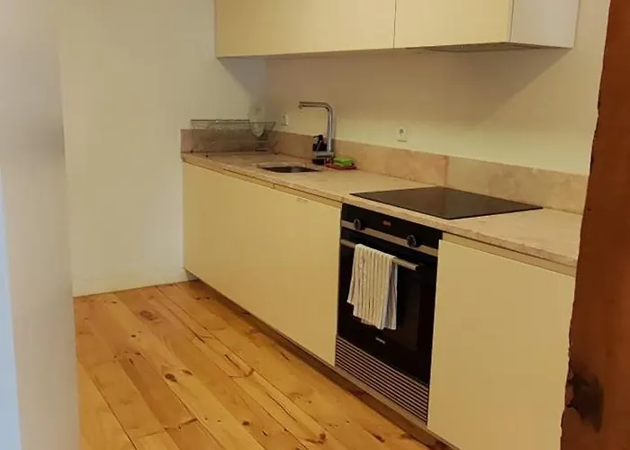 In Cozy Shared In The Center Of